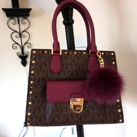 Michael Kors Handbags - Michael Kors Satchel & Wallet Set